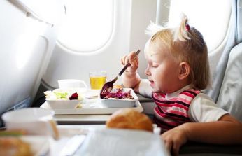 Trẻ em dưới 2 tuổi đi máy bay Vietnam Airlines