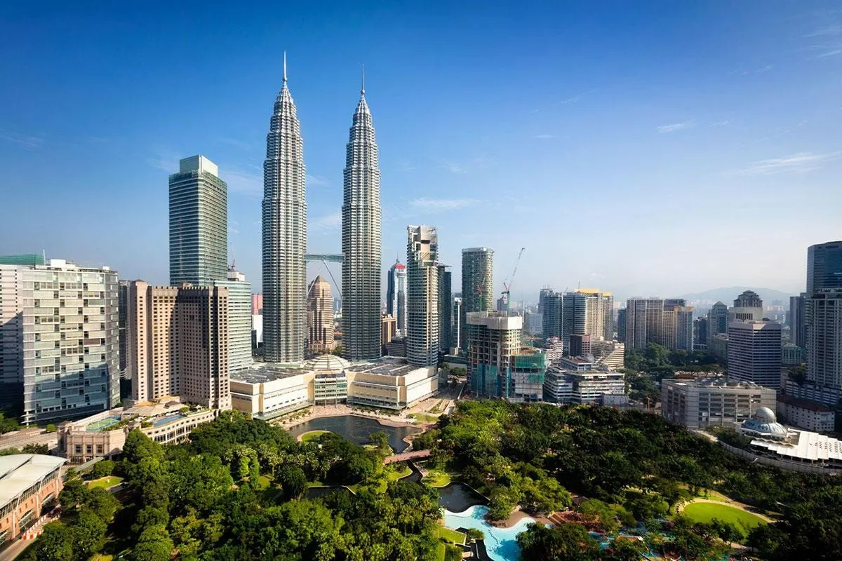 Săn vé máy bay đi Malaysia giá tốt